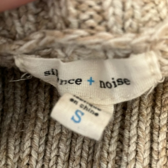Silence + Noise: Oatmeal colored Knit Cotton blend Sweater- turtleneck- S - Picture 3 of 16